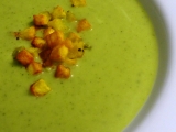 Brokolicová polévka s opečenými kostičkami brambor